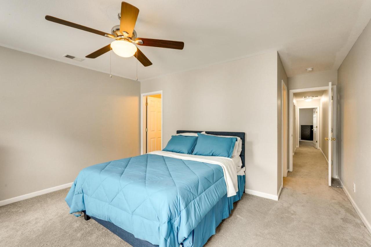 Charming North Charleston Townhome - Pets Welcome! 외부 사진