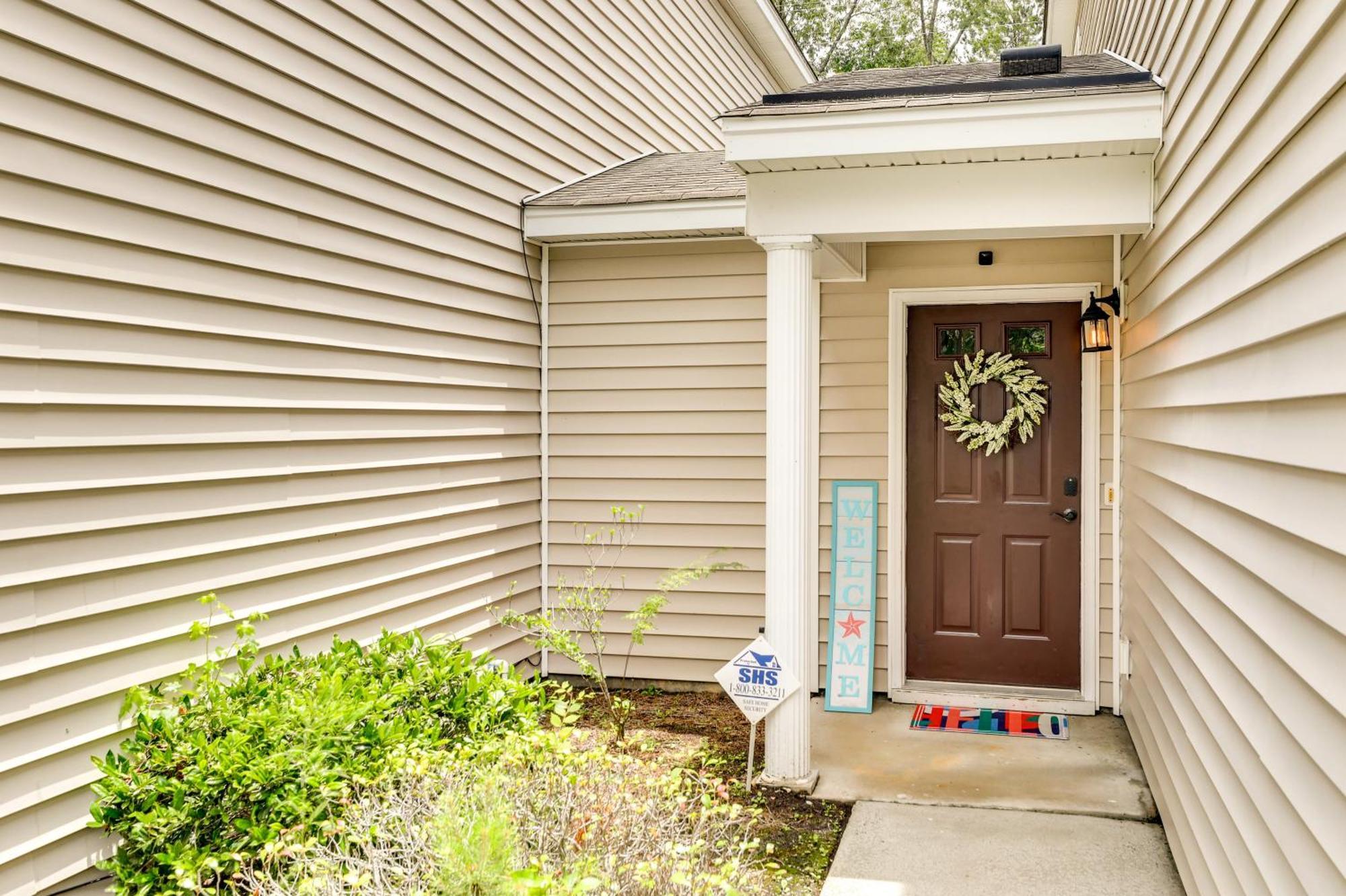 Charming North Charleston Townhome - Pets Welcome! 외부 사진